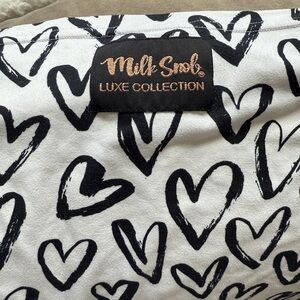 Milk Snob Luxe Collection Heart Print breast-feeding cover car seat cover